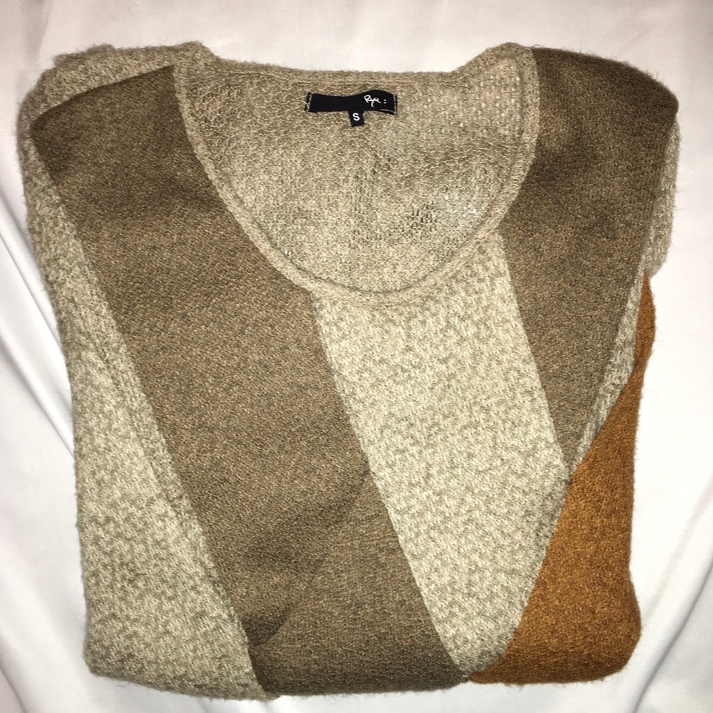 BNWOT lightweight sweater.